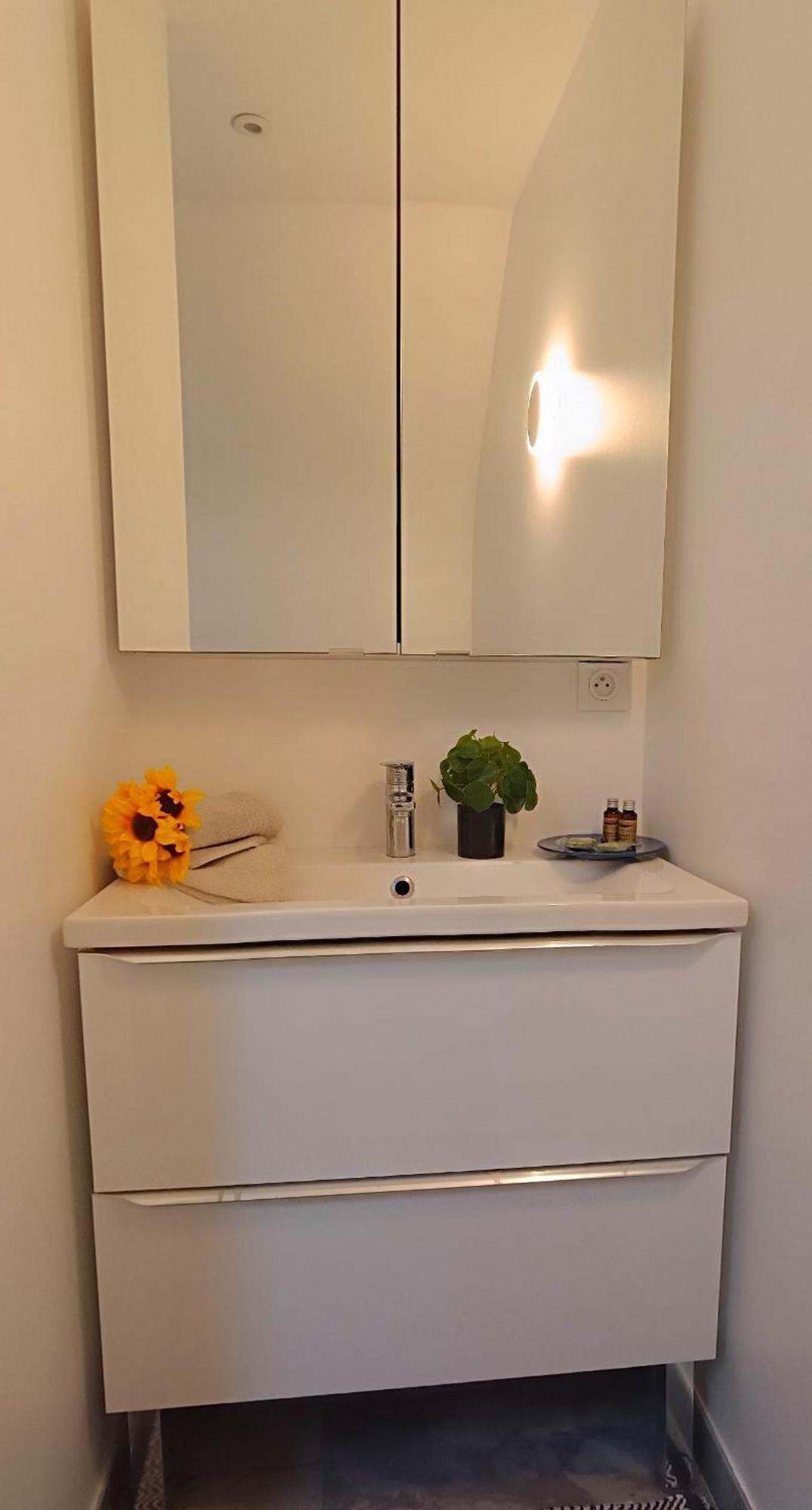 Appartement F2 Idealement Situe Caen Buitenkant foto