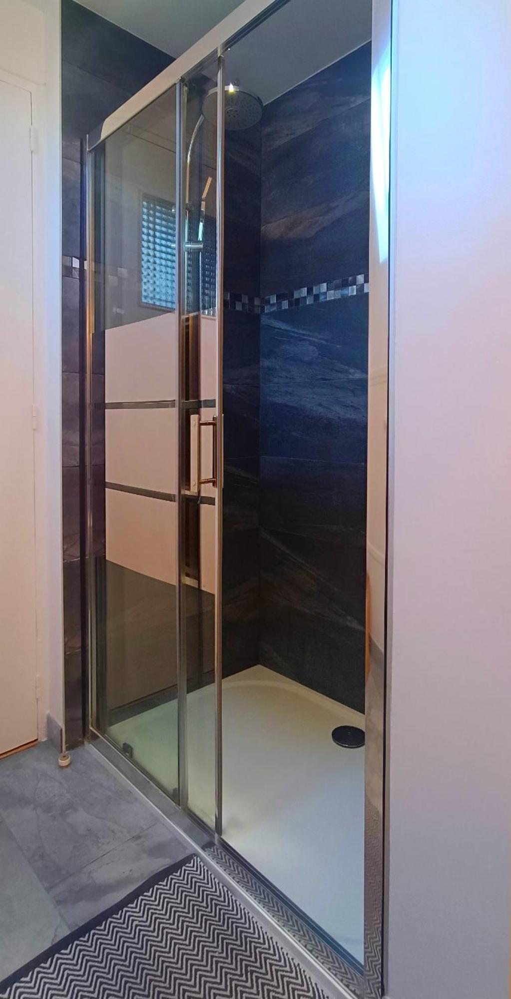 Appartement F2 Idealement Situe Caen Buitenkant foto